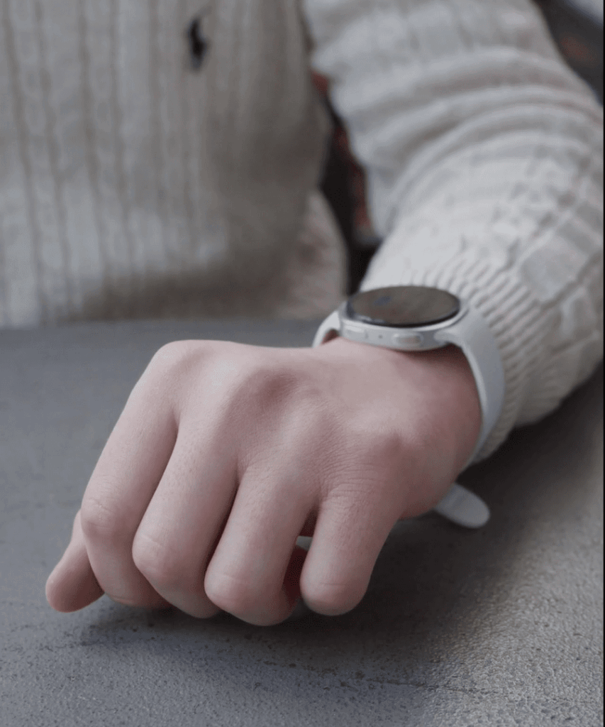 SHS Smartwatch getragen
