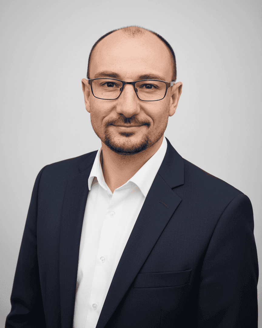 Sergej technik und Lager Leitung SHS